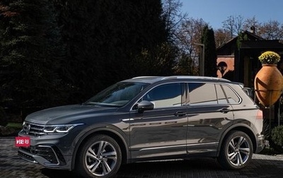 Volkswagen Tiguan II, 2021 год, 3 850 000 рублей, 1 фотография