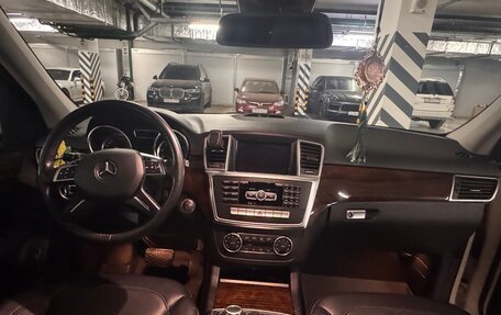 Mercedes-Benz M-Класс, 2015 год, 3 650 000 рублей, 8 фотография