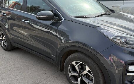 KIA Sportage IV рестайлинг, 2020 год, 2 750 000 рублей, 2 фотография