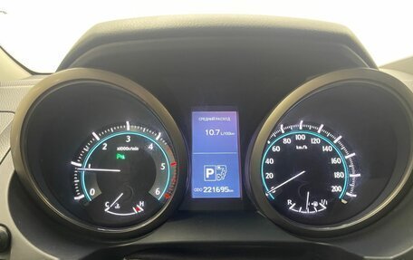 Toyota Land Cruiser Prado 150 рестайлинг 2, 2013 год, 2 840 000 рублей, 15 фотография