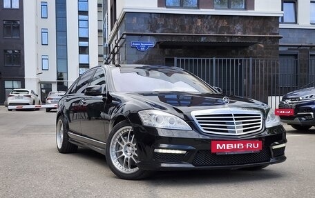 Mercedes-Benz S-Класс, 2006 год, 1 850 000 рублей, 3 фотография
