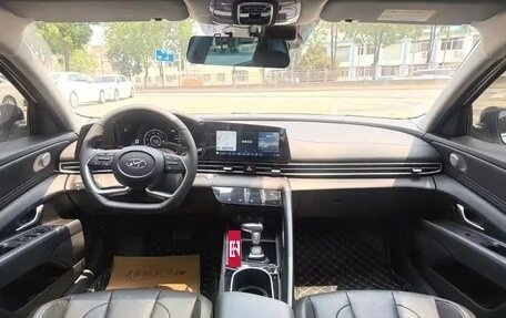 Hyundai Elantra, 2022 год, 1 430 000 рублей, 10 фотография