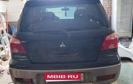 Mitsubishi Outlander III рестайлинг 3, 2007 год, 360 000 рублей, 3 фотография