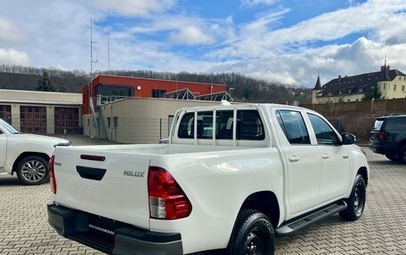 Toyota Hilux VIII, 2025 год, 7 000 000 рублей, 6 фотография