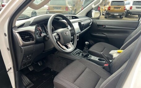 Toyota Hilux VIII, 2025 год, 7 000 000 рублей, 8 фотография