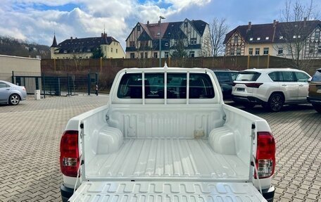 Toyota Hilux VIII, 2025 год, 7 000 000 рублей, 5 фотография