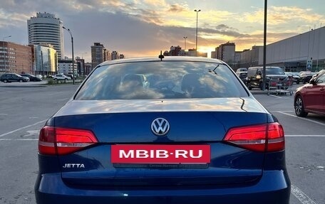 Volkswagen Jetta VI, 2015 год, 800 000 рублей, 2 фотография