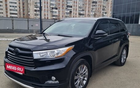 Toyota Highlander III, 2015 год, 3 999 999 рублей, 4 фотография