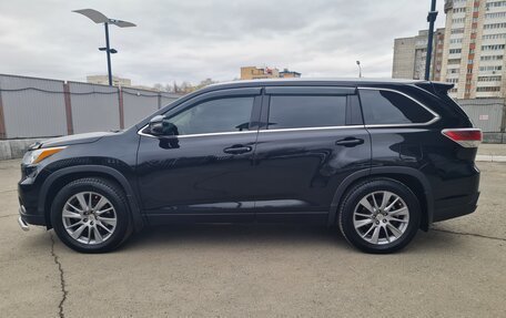 Toyota Highlander III, 2015 год, 3 999 999 рублей, 6 фотография