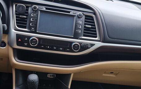 Toyota Highlander III, 2015 год, 3 999 999 рублей, 17 фотография