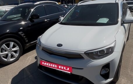 KIA Stonic, 2019 год, 2 100 000 рублей, 4 фотография