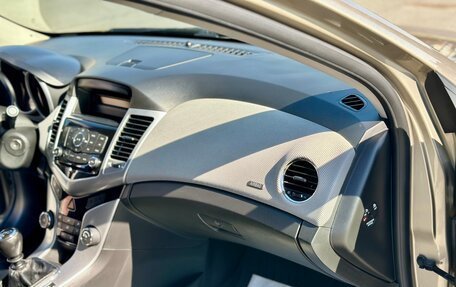 Chevrolet Cruze II, 2012 год, 820 000 рублей, 17 фотография