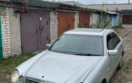 Mercedes-Benz E-Класс, 1997 год, 195 000 рублей, 6 фотография