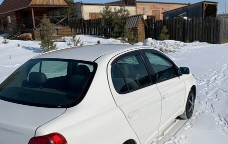 Toyota Platz, 2001 год, 450 000 рублей, 4 фотография