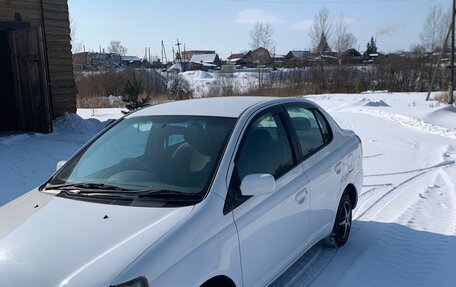 Toyota Platz, 2001 год, 450 000 рублей, 2 фотография