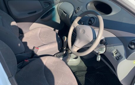 Toyota Platz, 2001 год, 450 000 рублей, 6 фотография