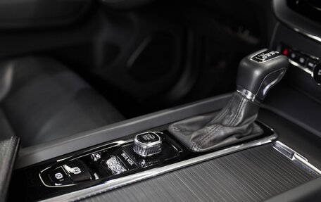 Volvo XC60 II, 2019 год, 3 500 000 рублей, 3 фотография