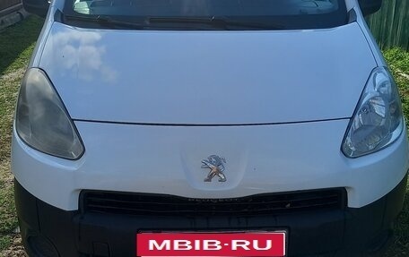 Peugeot Partner II рестайлинг 2, 2012 год, 750 000 рублей, 1 фотография