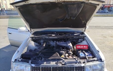 Toyota Crown, 1999 год, 1 650 000 рублей, 15 фотография