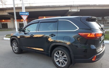 Toyota Highlander III, 2014 год, 2 750 000 рублей, 2 фотография