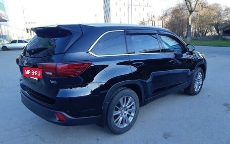 Toyota Highlander III, 2014 год, 2 750 000 рублей, 7 фотография