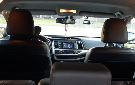 Toyota Highlander III, 2014 год, 2 750 000 рублей, 20 фотография