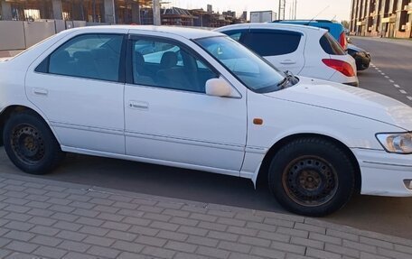 Toyota Camry, 2000 год, 530 000 рублей, 3 фотография