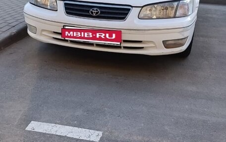 Toyota Camry, 2000 год, 530 000 рублей, 2 фотография