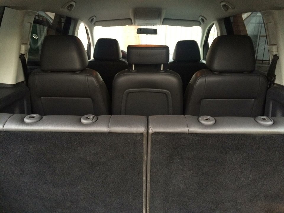 Volkswagen Touran II, 2010 год, 300 000 рублей, 6 фотография
