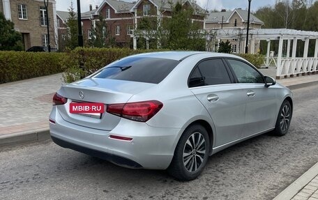 Mercedes-Benz A-Класс, 2019 год, 2 400 000 рублей, 3 фотография
