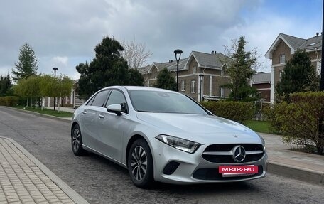 Mercedes-Benz A-Класс, 2019 год, 2 400 000 рублей, 2 фотография