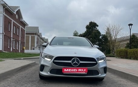 Mercedes-Benz A-Класс, 2019 год, 2 400 000 рублей, 4 фотография