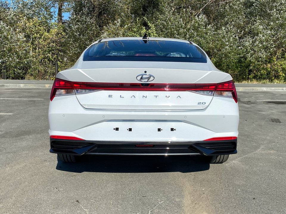 Hyundai Elantra VI рестайлинг, 2022 год, 800 000 рублей, 4 фотография