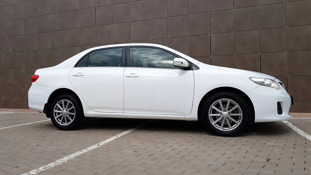 Toyota Corolla E160, 2013 год, 360 000 рублей, 4 фотография