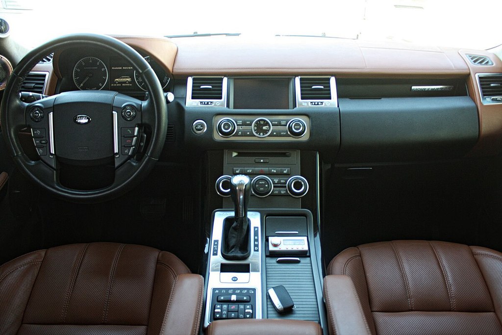 Land Rover Range Rover Sport I рестайлинг, 2012 год, 750 000 рублей, 6 фотография