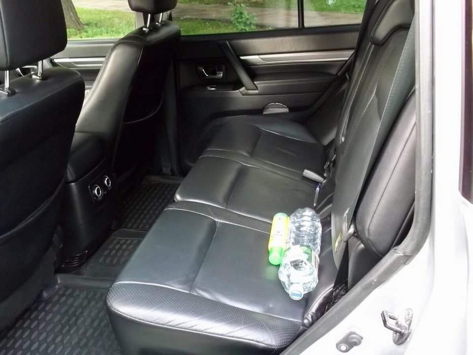 Mitsubishi Pajero IV рестайлинг 1, 2011 год, 420 000 рублей, 8 фотография