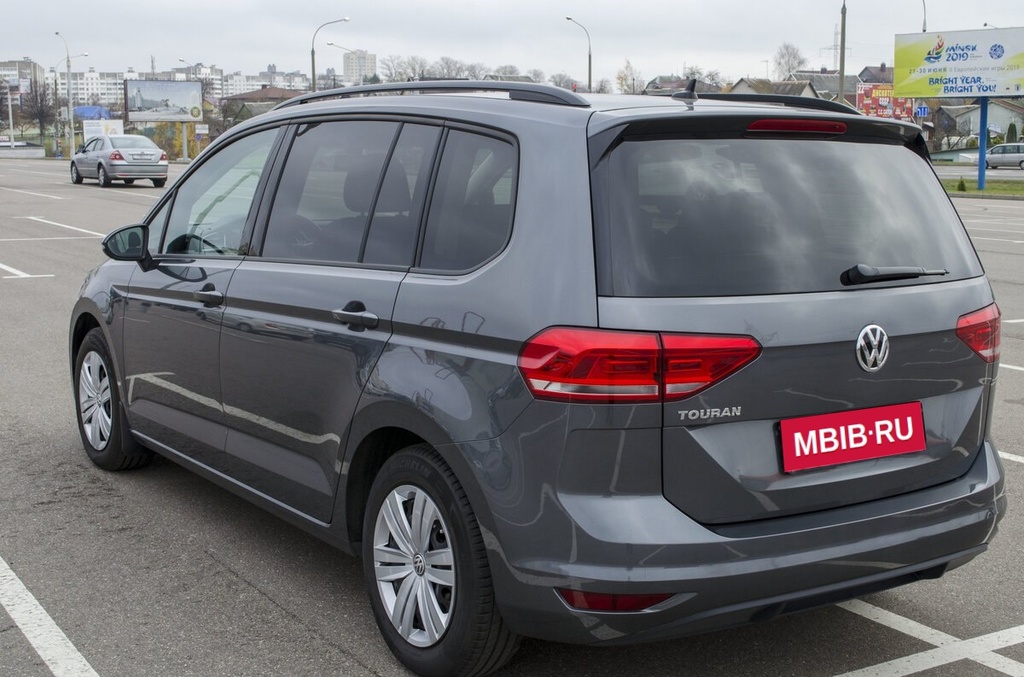 Volkswagen Touran III, 2019 год, 650 000 рублей, 2 фотография