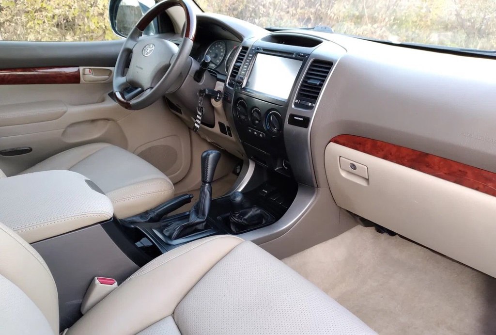 Toyota Land Cruiser Prado 120, 2007 год, 420 000 рублей, 6 фотография