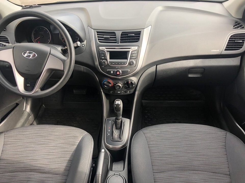 Hyundai Solaris I рестайлинг, 2016 год, 380 000 рублей, 3 фотография