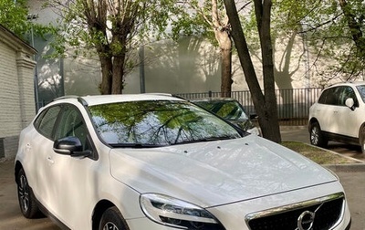 Volvo V40 Cross Country I, 2018 год, 1 820 000 рублей, 1 фотография