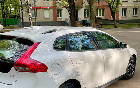 Volvo V40 Cross Country I, 2018 год, 1 820 000 рублей, 2 фотография
