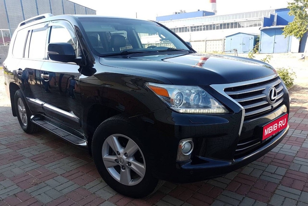 Lexus LX III рестайлинг, 2013 год, 1 600 000 рублей, 2 фотография