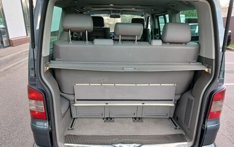 Volkswagen Multivan T5, 2004 год, 1 490 000 рублей, 10 фотография