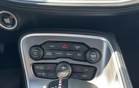 Dodge Challenger III рестайлинг 2, 2020 год, 7 599 000 рублей, 19 фотография