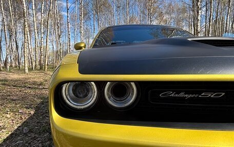 Dodge Challenger III рестайлинг 2, 2020 год, 7 599 000 рублей, 31 фотография