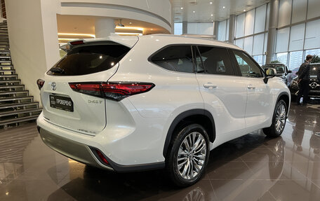 Toyota Highlander, 2025 год, 6 100 000 рублей, 6 фотография