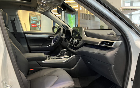 Toyota Highlander, 2025 год, 6 100 000 рублей, 13 фотография