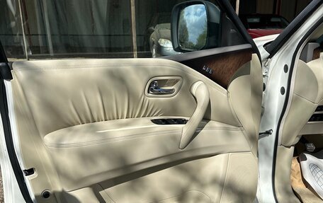 Infiniti QX56, 2011 год, 2 050 000 рублей, 13 фотография