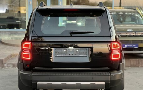 Toyota Land Cruiser Prado, 2024 год, 10 490 000 рублей, 6 фотография