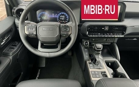 Toyota Land Cruiser Prado, 2024 год, 10 490 000 рублей, 11 фотография